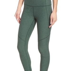 Outdoor voices green warm up crop leggings medium